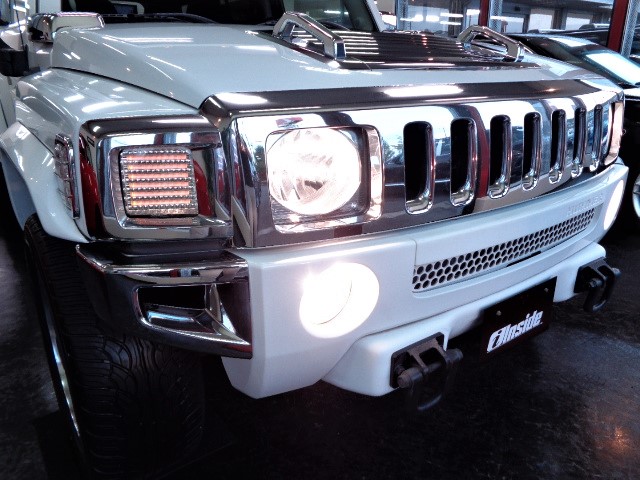 HUMMER H3 - 国産・輸入車スポーツカー専門店 - インサイド