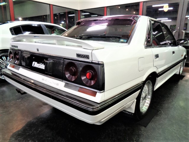 R31 スカイライン純正リアスポイラー