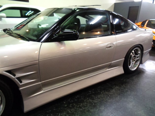 NISSAN 180SX - 国産・輸入車スポーツカー専門店 - インサイド