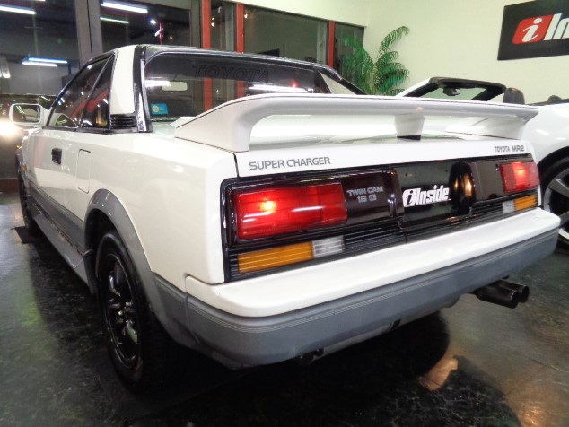TOYOTA MR2 - 国産・輸入車スポーツカー専門店 - インサイド