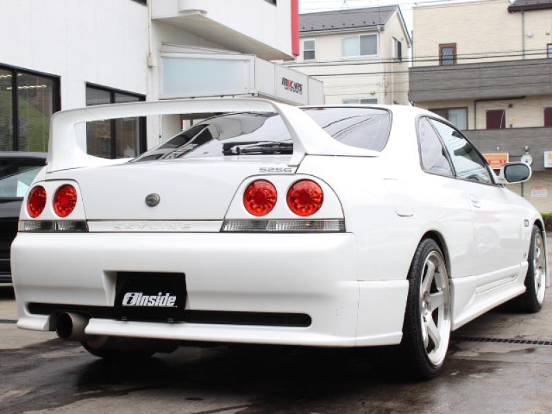 NISSAN SKYLINE - 国産・輸入車スポーツカー専門店 - インサイド