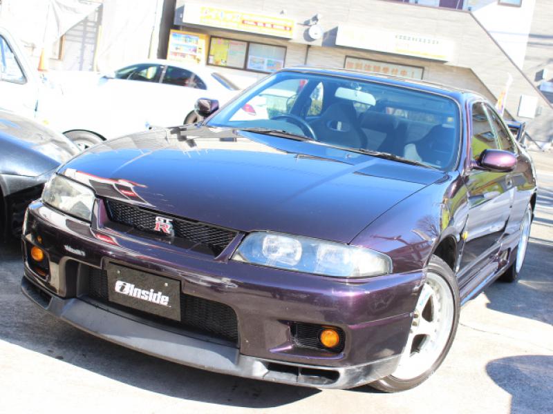 NISSAN SKYLINE GT-R - 国産・輸入車スポーツカー専門店 - インサイド