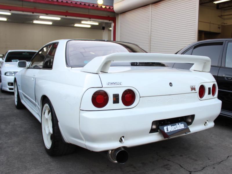 NISSAN SKYLINE GT-R - 国産・輸入車スポーツカー専門店 - インサイド