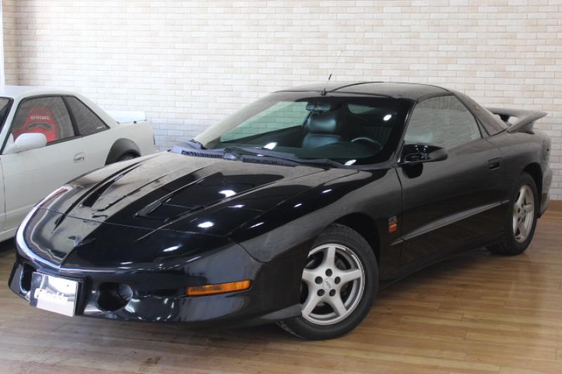 PONTIAC - 国産・輸入車スポーツカー専門店 - インサイド