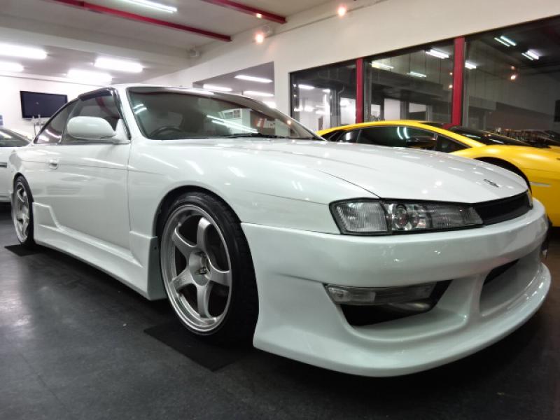 NISSAN SILVIA - 国産・輸入車スポーツカー専門店 - インサイド