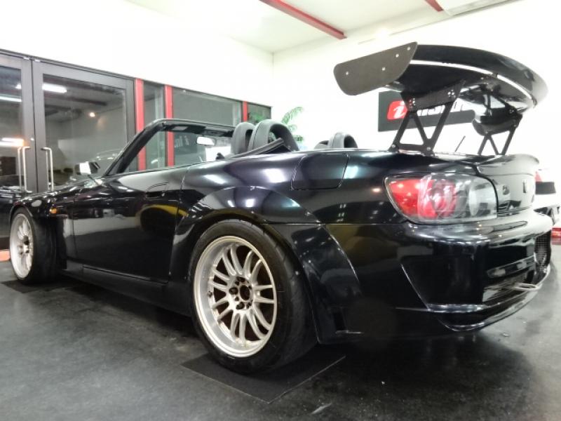 HONDA S2000 - 国産・輸入車スポーツカー専門店 - インサイド